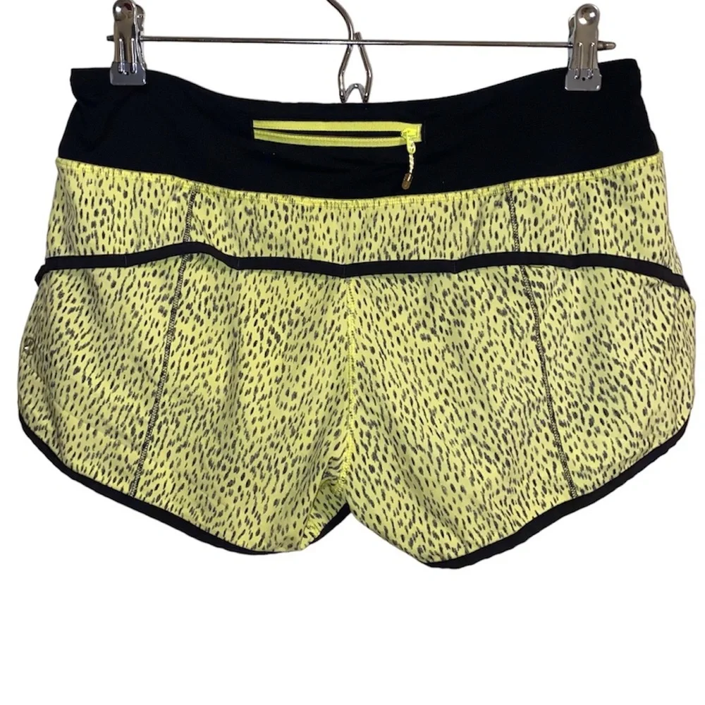 Lululemon Run Speed Short 4-way Stretch
Dottie Dash Clarity Yellow Black Size 6 - Picture 5 of 6